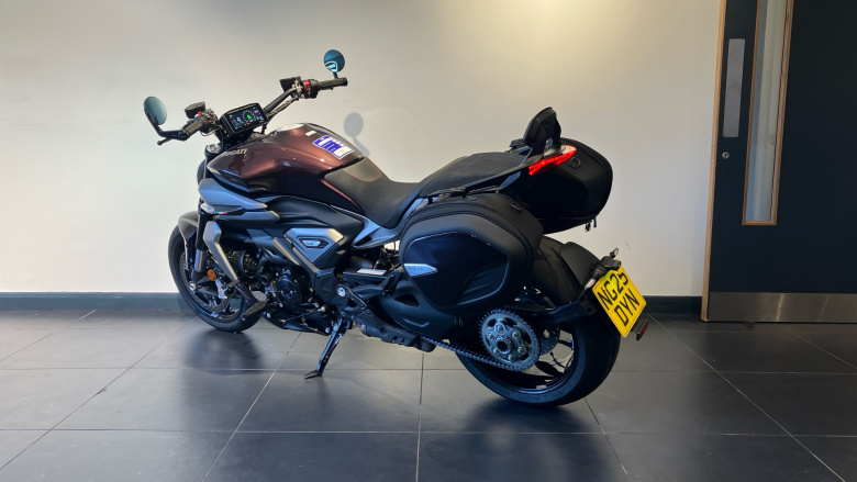 Ducati X Diavel V4 Burning Red (25MY)
